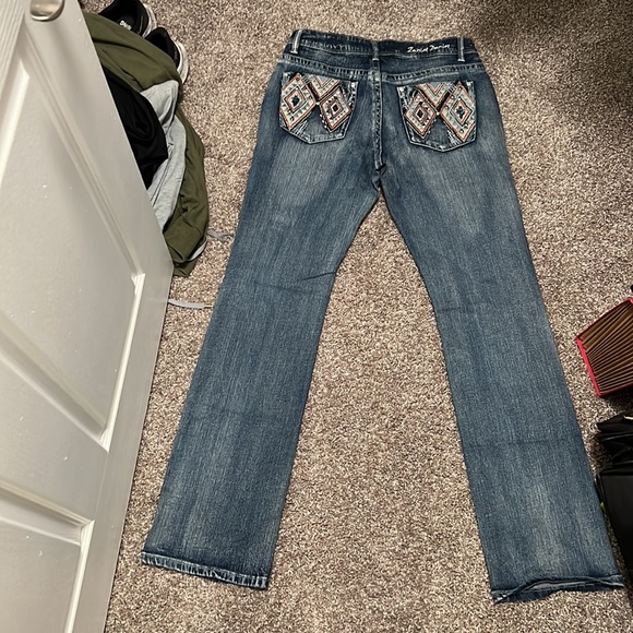 Jeans - Picture 2 of 3